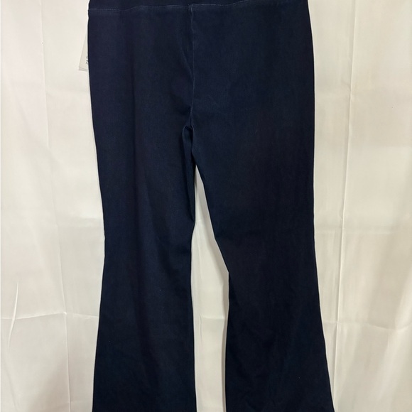 New with tags, womens size XL Liverpool brand flare stretchy pants, #K1006 - Picture 2 of 6